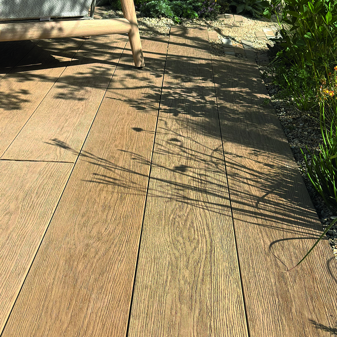 Ecoscape_Timbex_Composite_Decking_ECODK366HY_Honey Oak_3660mm_lifestyle3_web
